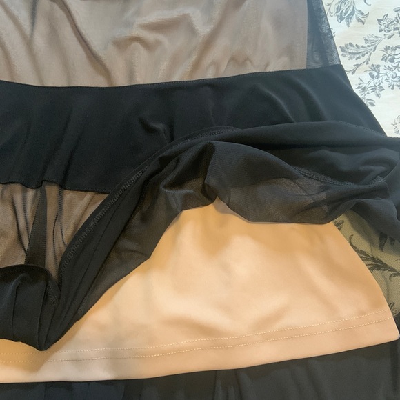 Chic and sophisticated Joseph ribkoff dress - Picture 5 of 6